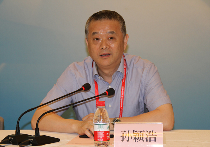 泌尿外科专家孙颖浩教授上海书展签售第二军医