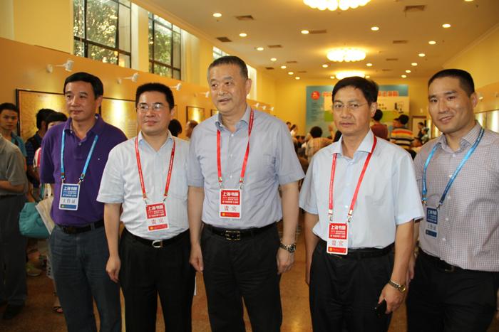 中国泌尿外科主委孙颖浩教授上海书展签售《前