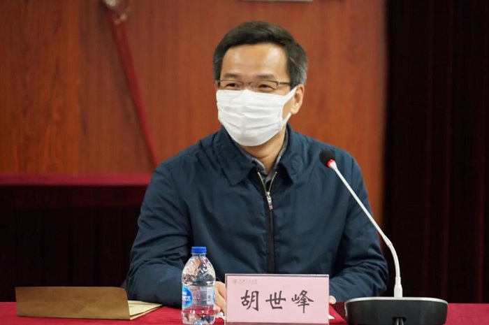 盛尚文化传播公司总经理胡世峰表示,盛尚文化与出版社保持了良好合作