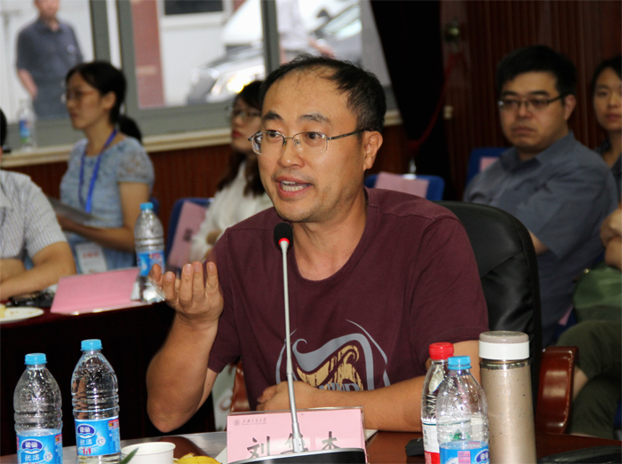 北京大学哲学系教授刘华杰讲话